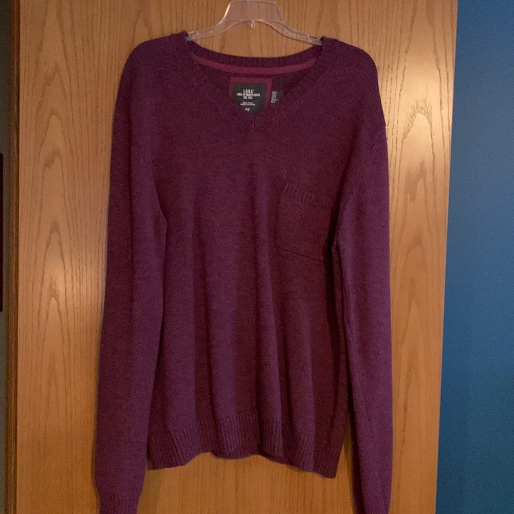 H&M Mens LongSleeve V Neck Soft Cotton Sweater.